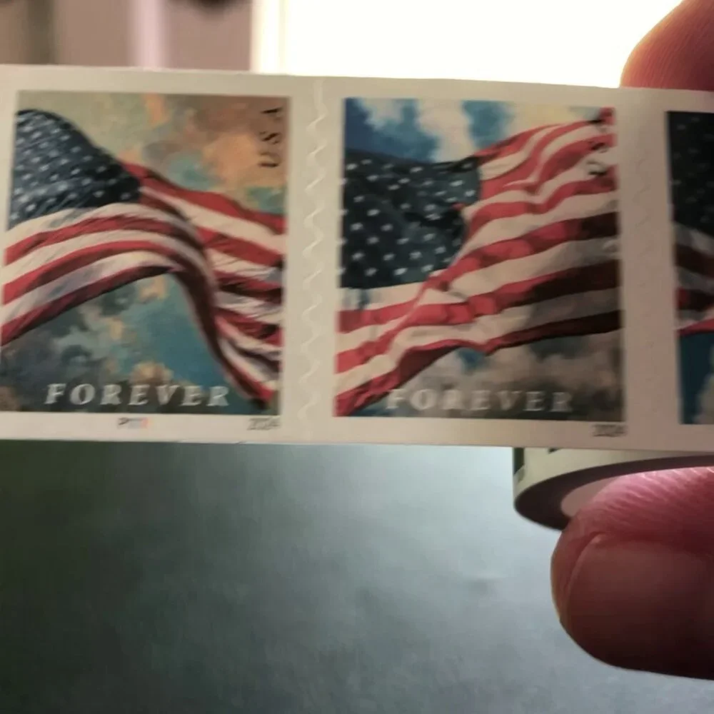 1 Roll of Genuine USPS Forever Stamps (100 Stamps)